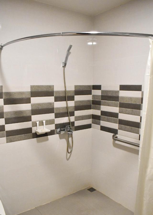 לאואג Hotel Lourdes מראה חיצוני תמונה